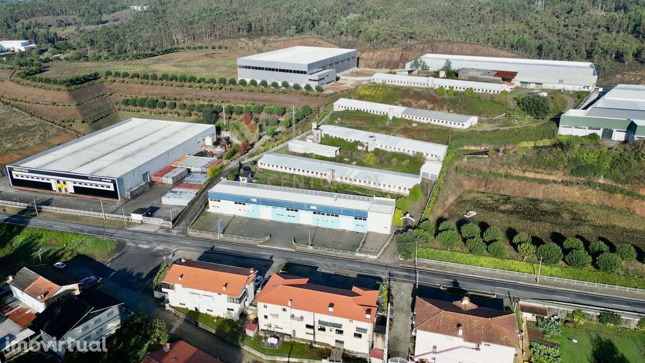 Lote 12.750 m² com 5 Armazéns | Acesso imediato à A41 | Oportunidade Ú - Grande imagem: 5/16