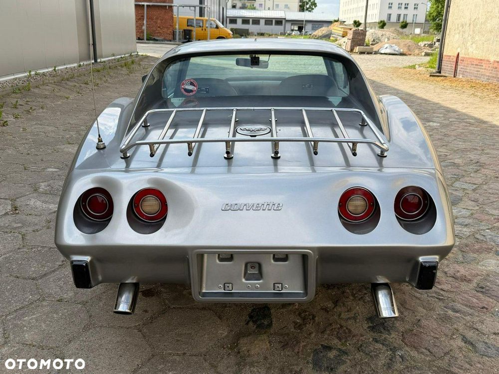 Chevrolet Corvette - 30