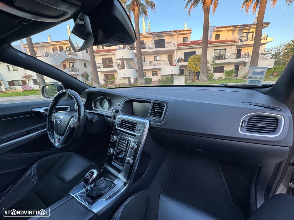 Volvo V60 2.0 D4 R-Design - 4