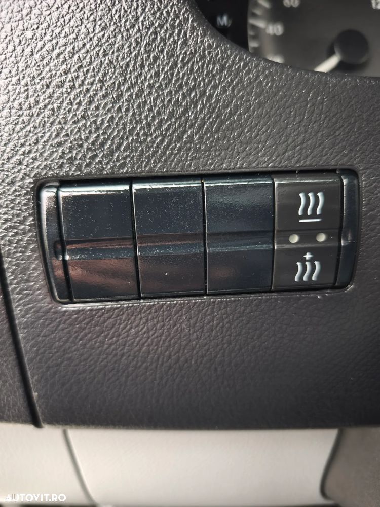 Mercedes-Benz Sprinter - 25