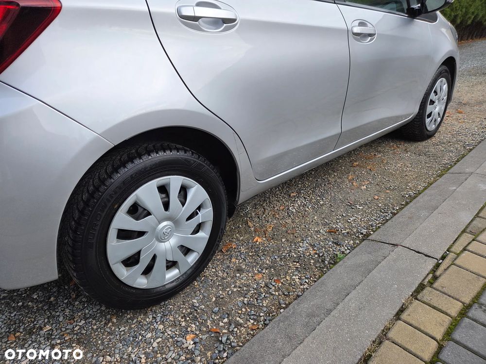 Toyota Yaris 1.33 Premium - 26