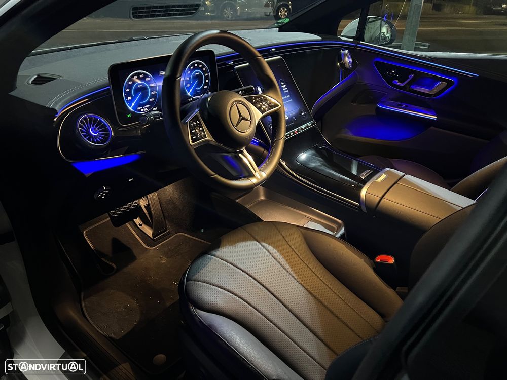 Mercedes-Benz EQE 300 Electric Art - 15