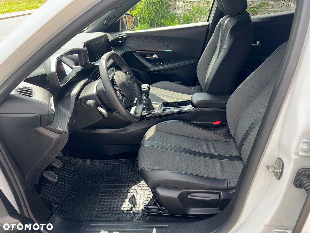 Peugeot 2008 PureTech 130 Allure - 10