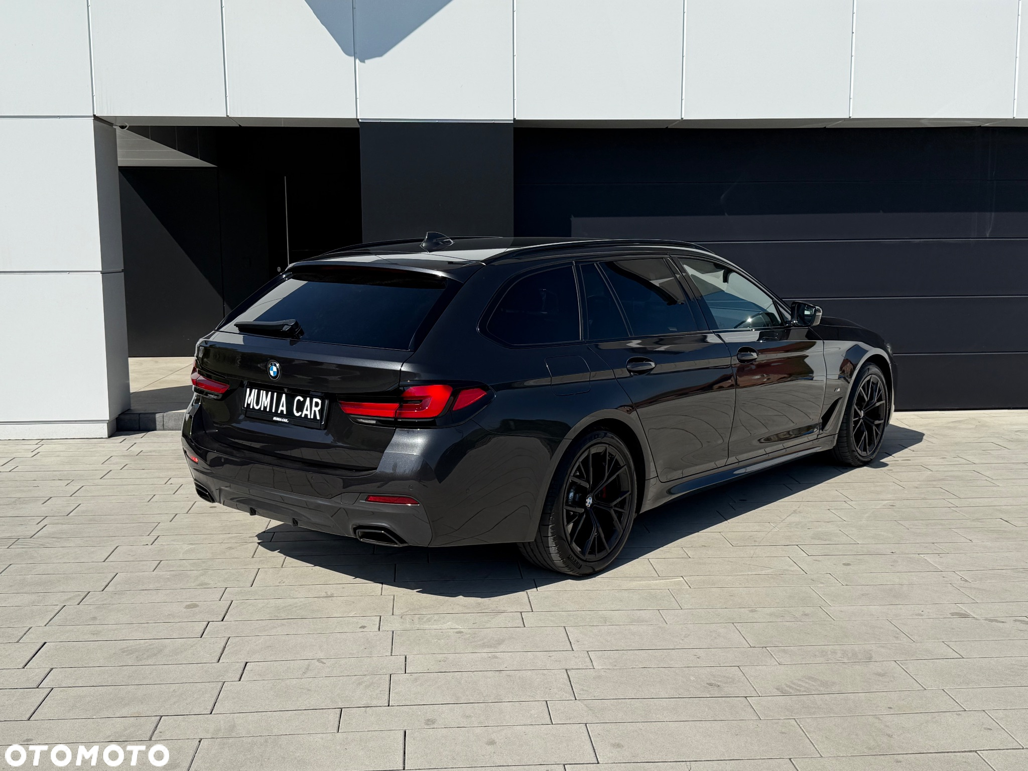 BMW Seria 5 520d xDrive Touring M Sport Edition - 40