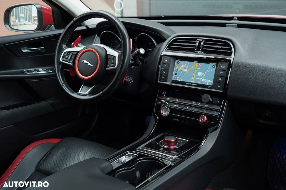 Jaguar XE 20d Aut. Prestige - 12