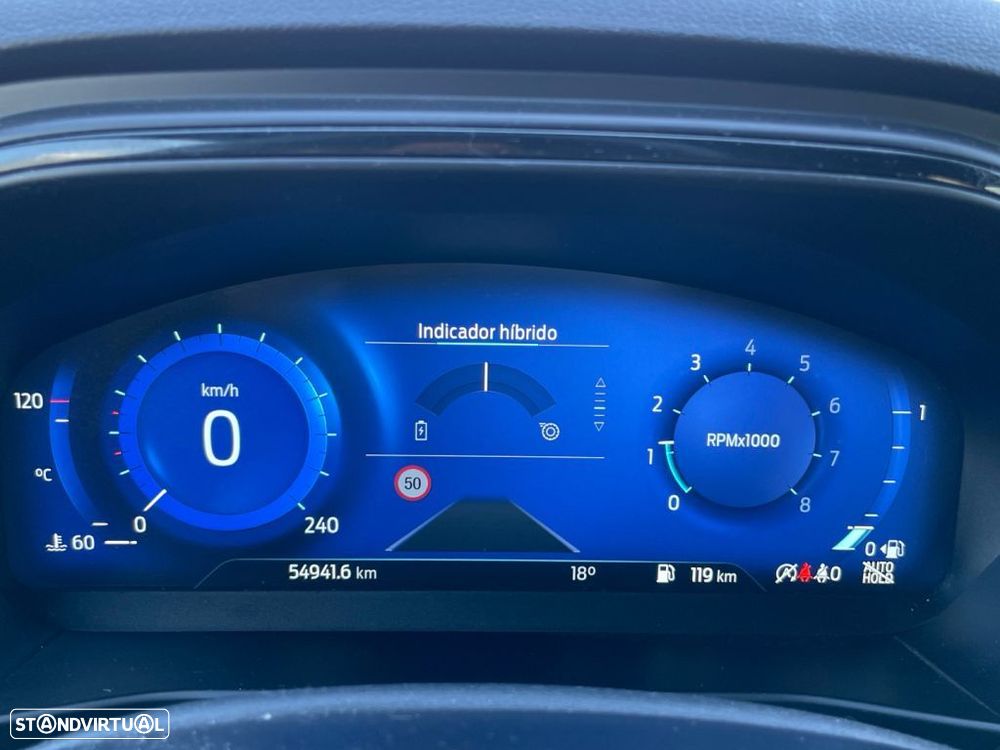 Ford Focus 1.0 EcoBoost MHEV ST-Line — fotografia 3