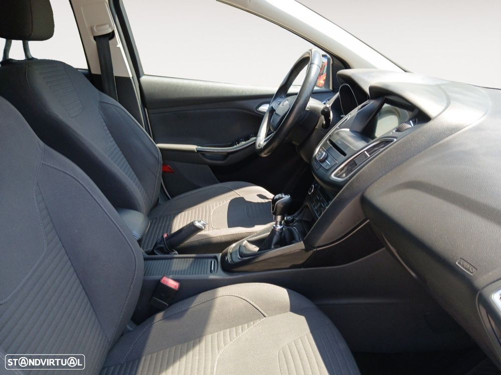 Ford Focus 1.0 EcoBoost Titanium - 15