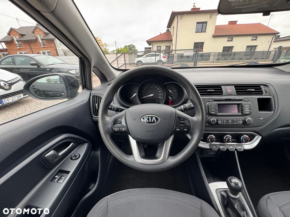 Kia Rio - 24