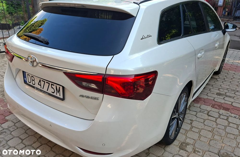 Toyota Avensis 1.8 Selection MS - 13