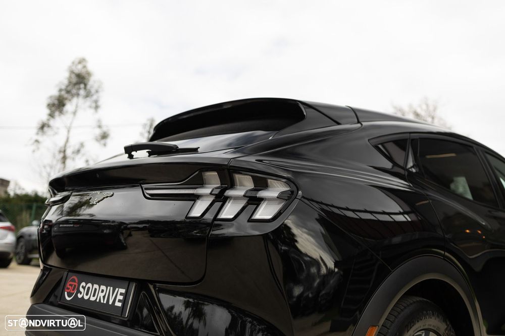 Ford Mustang Mach-E Alargada AWD - 40