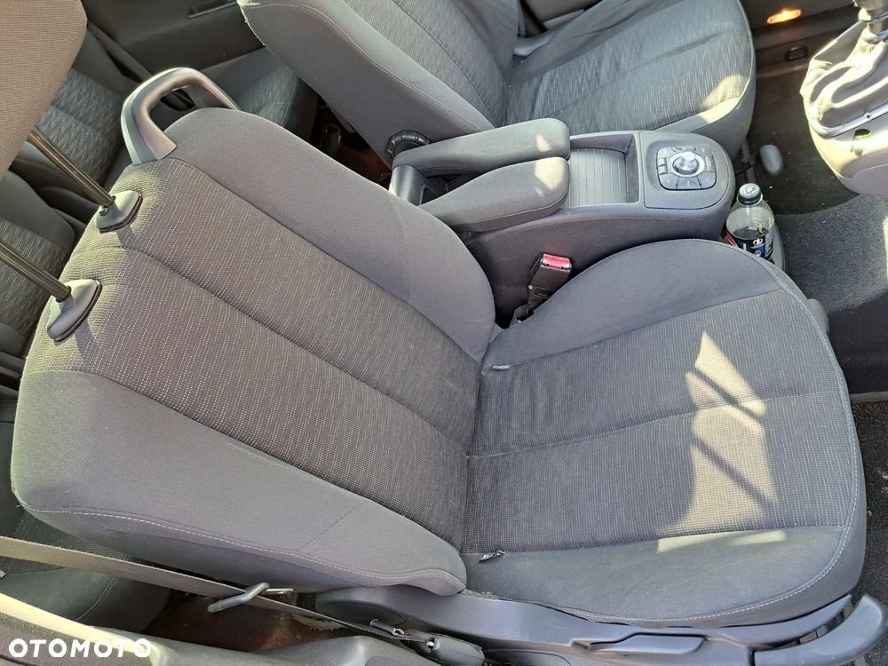 Renault Scenic - 8