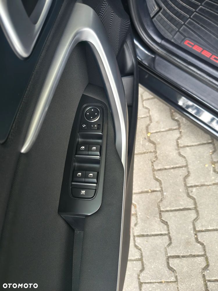 Kia Ceed 1.4 L Business Line - 8