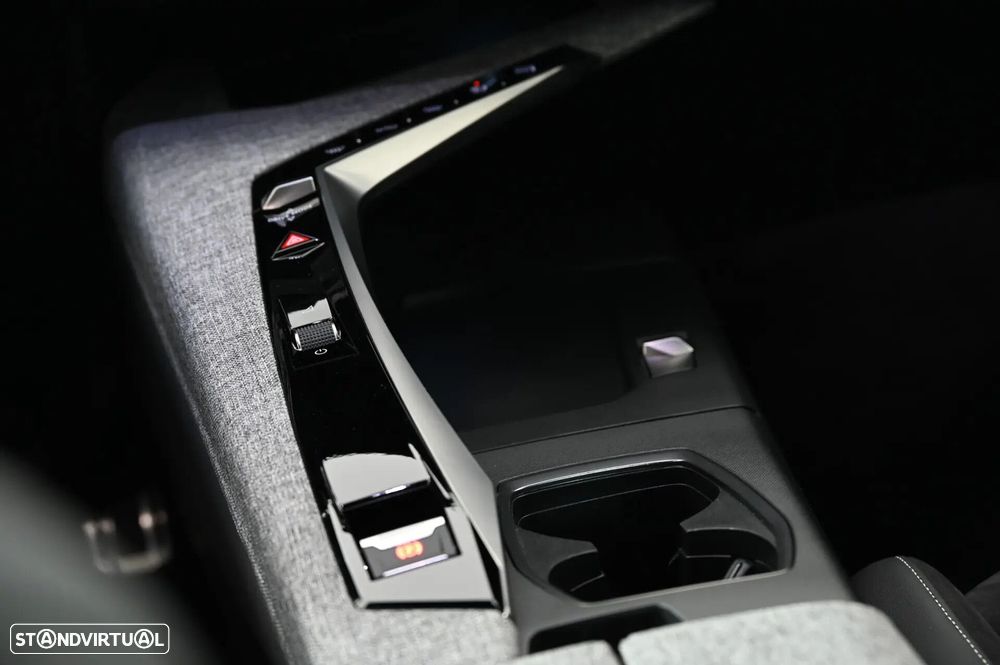 Peugeot 3008 1.2 Hybrid GT e-DCS6 - 20