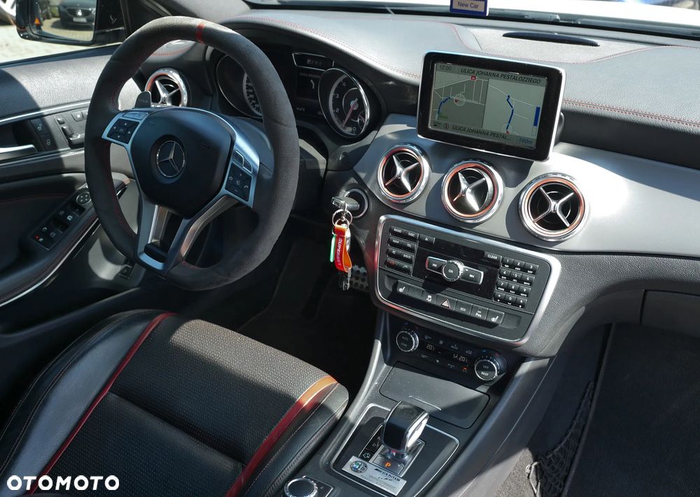Mercedes-Benz GLA 45 AMG 4-Matic Edition 1 - 19