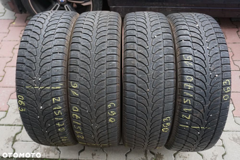 215 70 16 Bridgestone blizzak LM80evo - 1