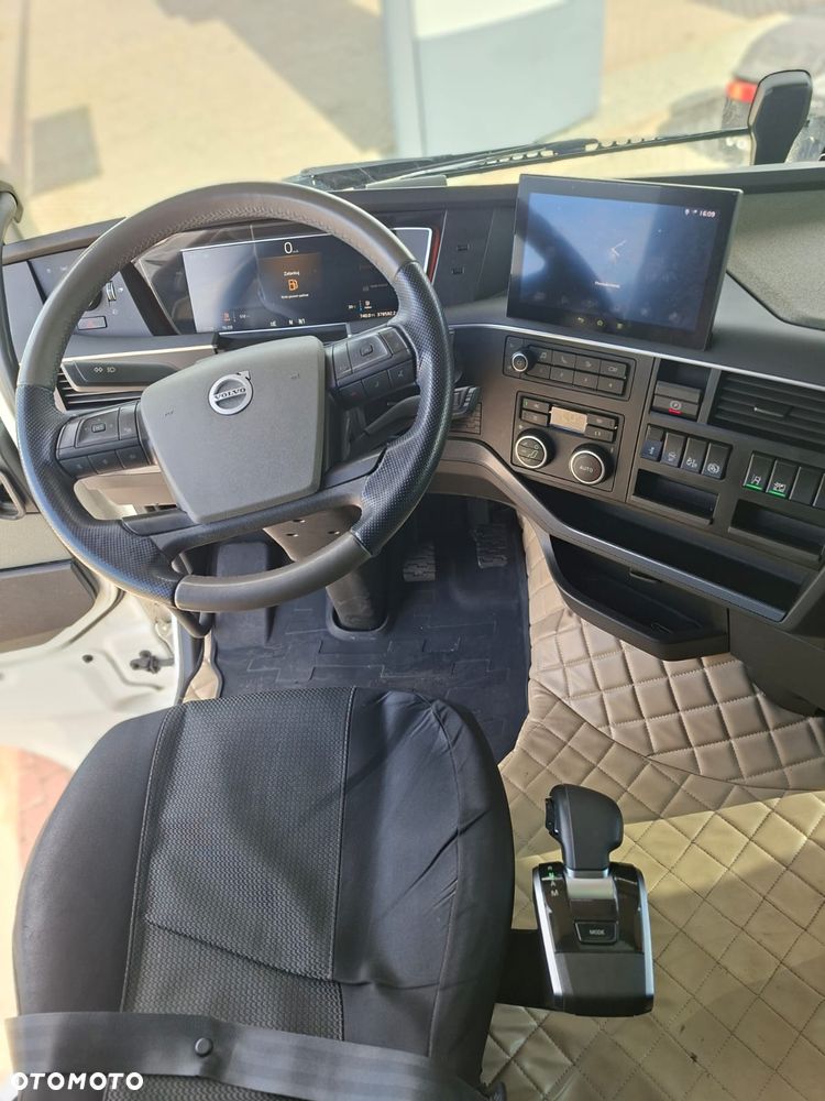 Volvo FH 460 GLOBETROTTER I-SAVE - 11