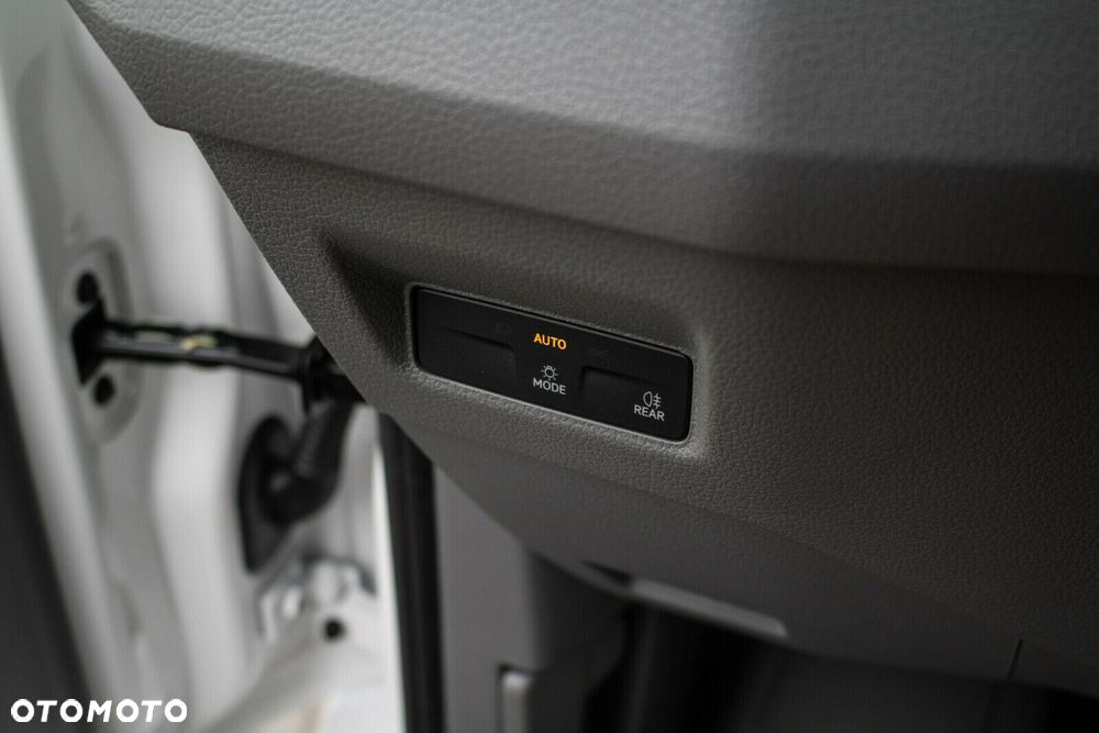 Volkswagen Crafter 35 2.0 TDI L3H3 3640 177 KM - 12