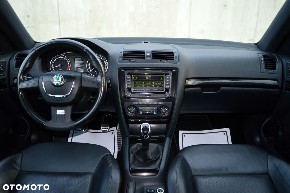 Skoda Octavia 2.0 TSI RS - 13