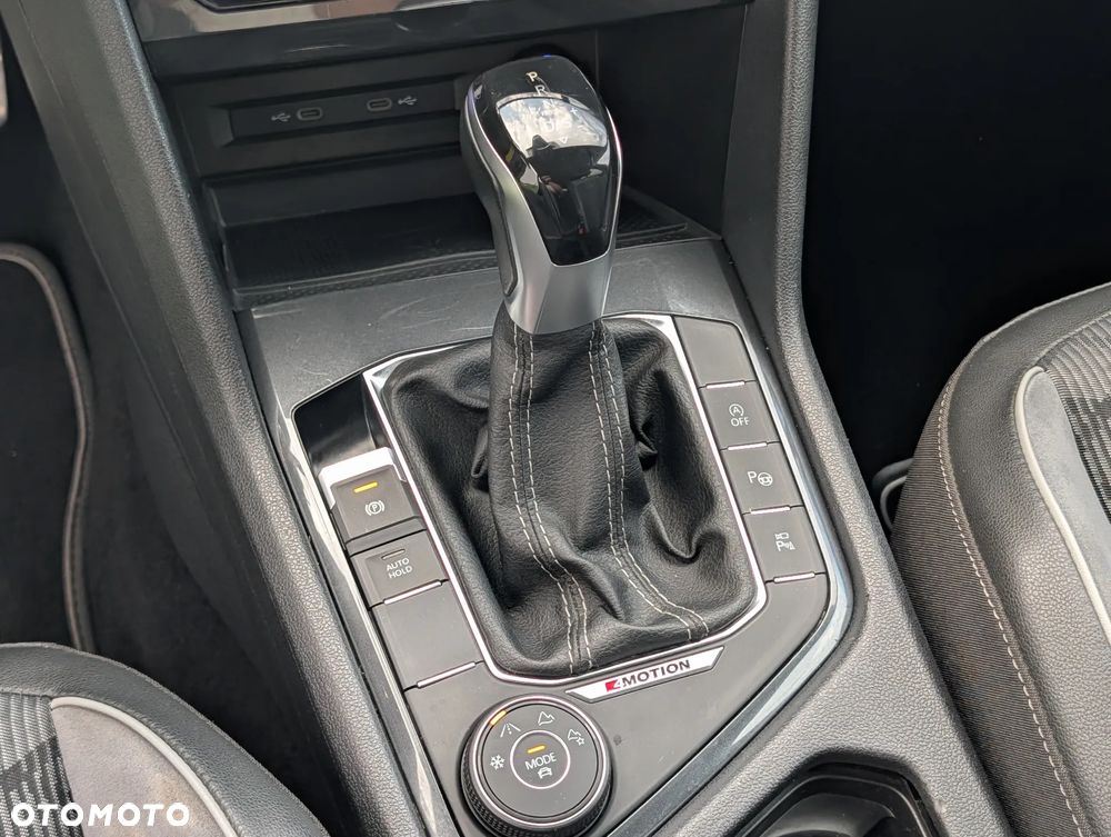 Volkswagen Tiguan 2.0 TDI SCR 4MotION DSG R-Line - 19