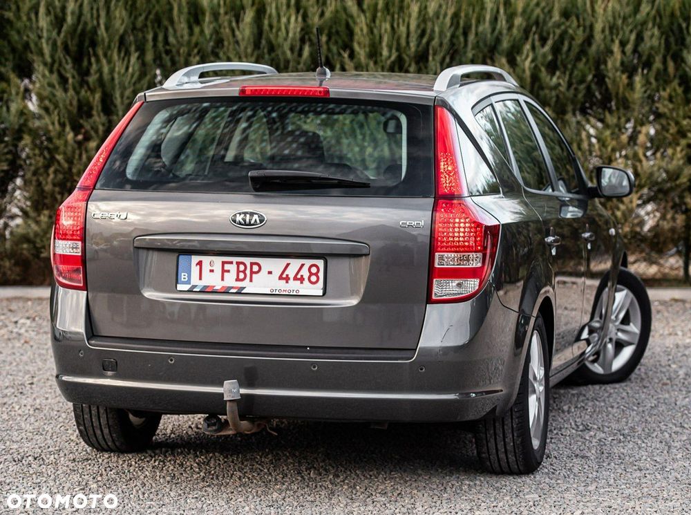 Kia Ceed - 12