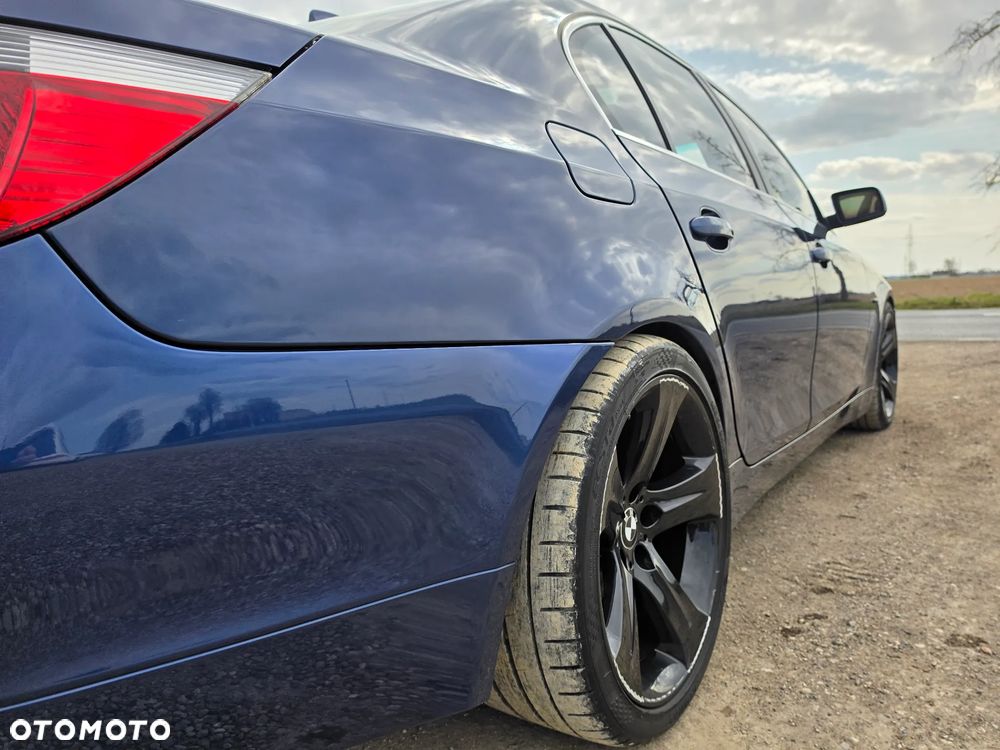 BMW Seria 5 545i - 10