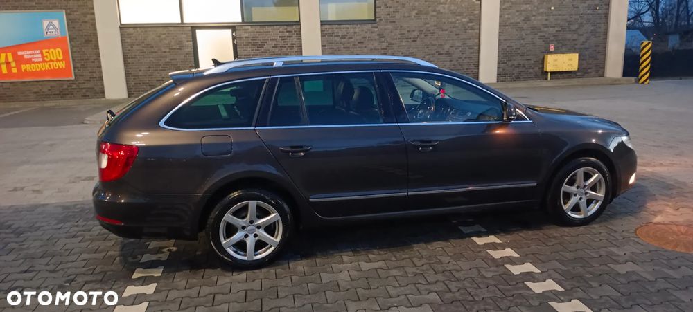 Skoda Superb 1.8 TSI Platinum DSG - 17