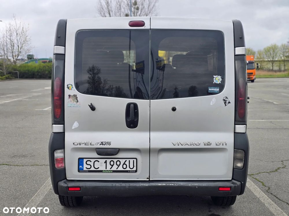Opel Vivaro - 8