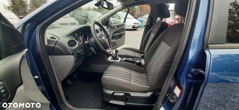 Ford Focus - 34