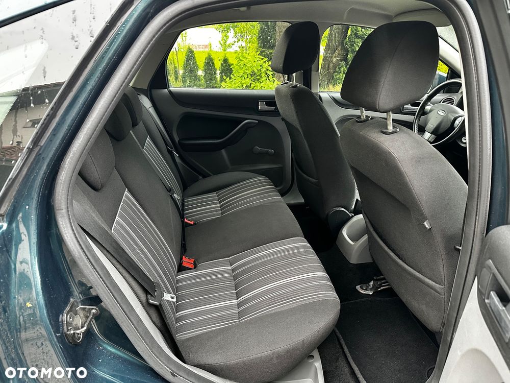 Ford Focus 1.4 16V Fun - 16