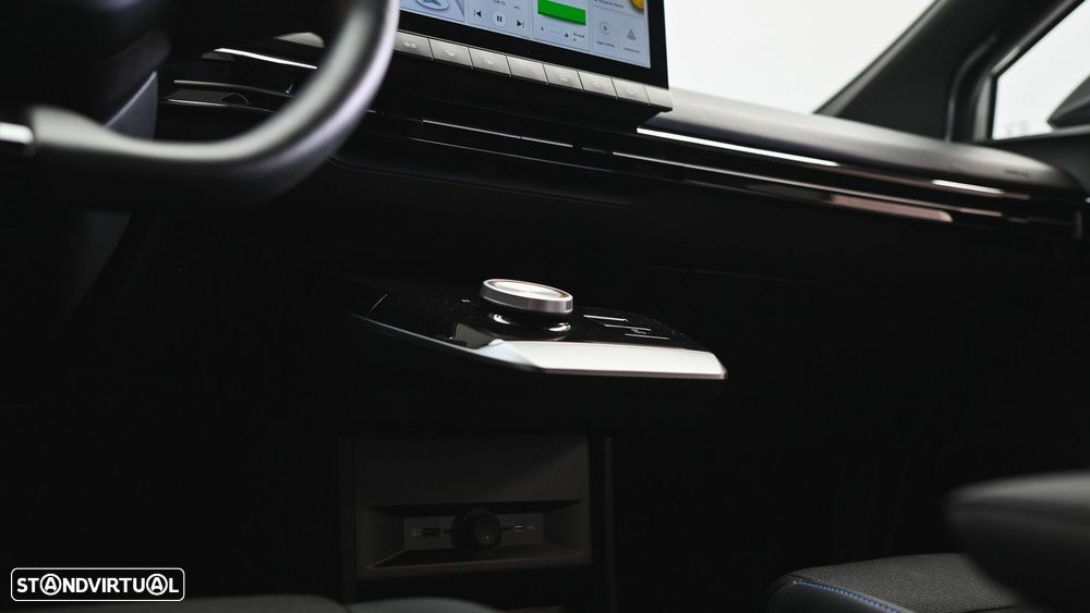 MG MG4 64 kWh Luxury - 60