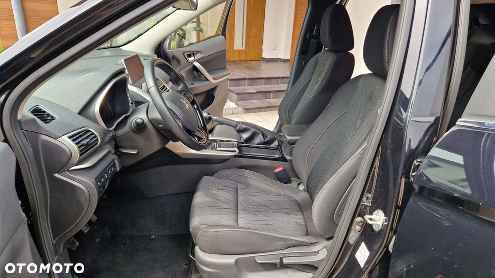 Mitsubishi Eclipse Cross - 21