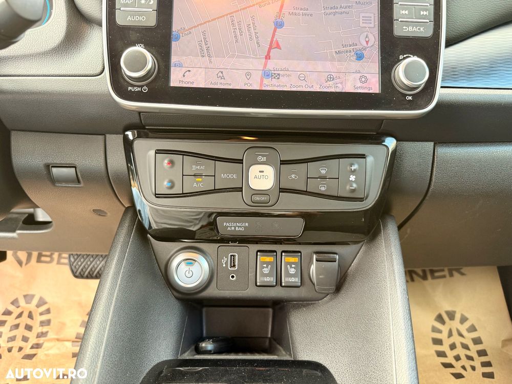 Nissan LEAF 40 kWh N-Connecta - 12