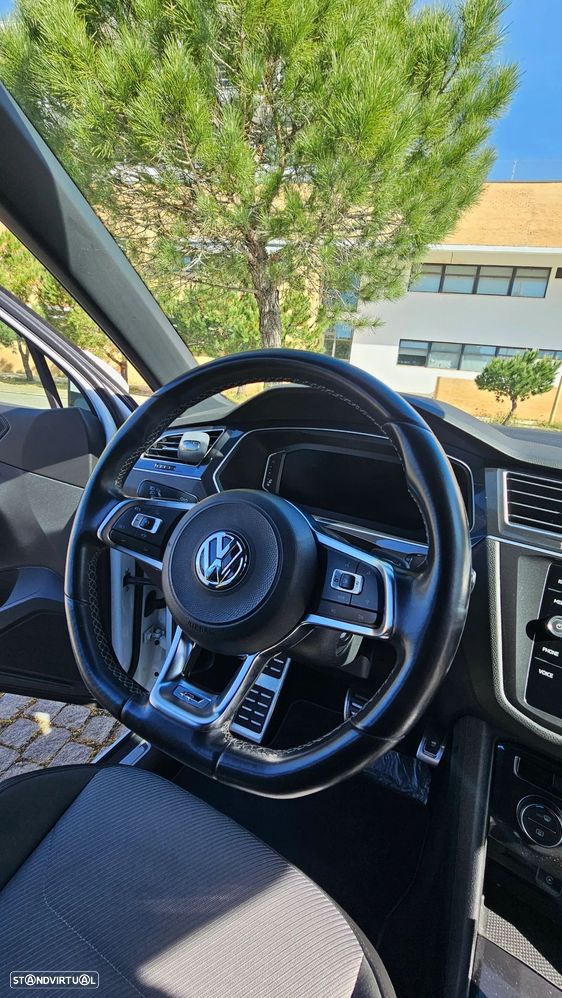 VW Tiguan 2.0 TDI R-Line DSG - 11