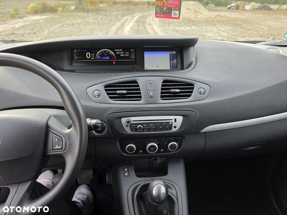 Renault Scenic - 9