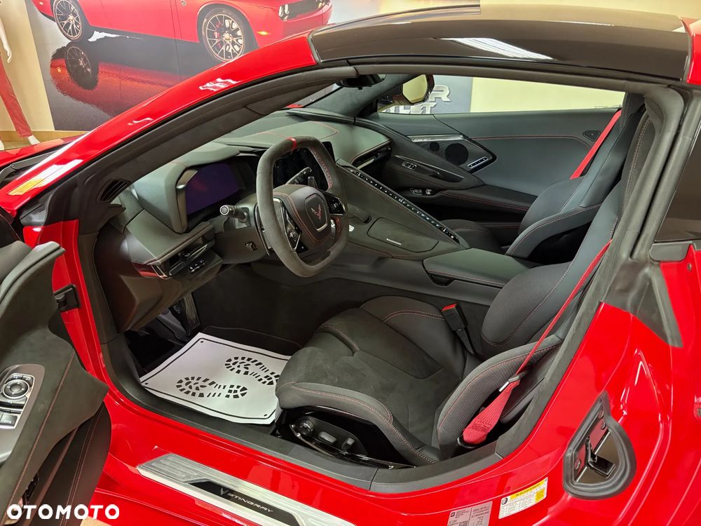 Chevrolet Corvette - 11