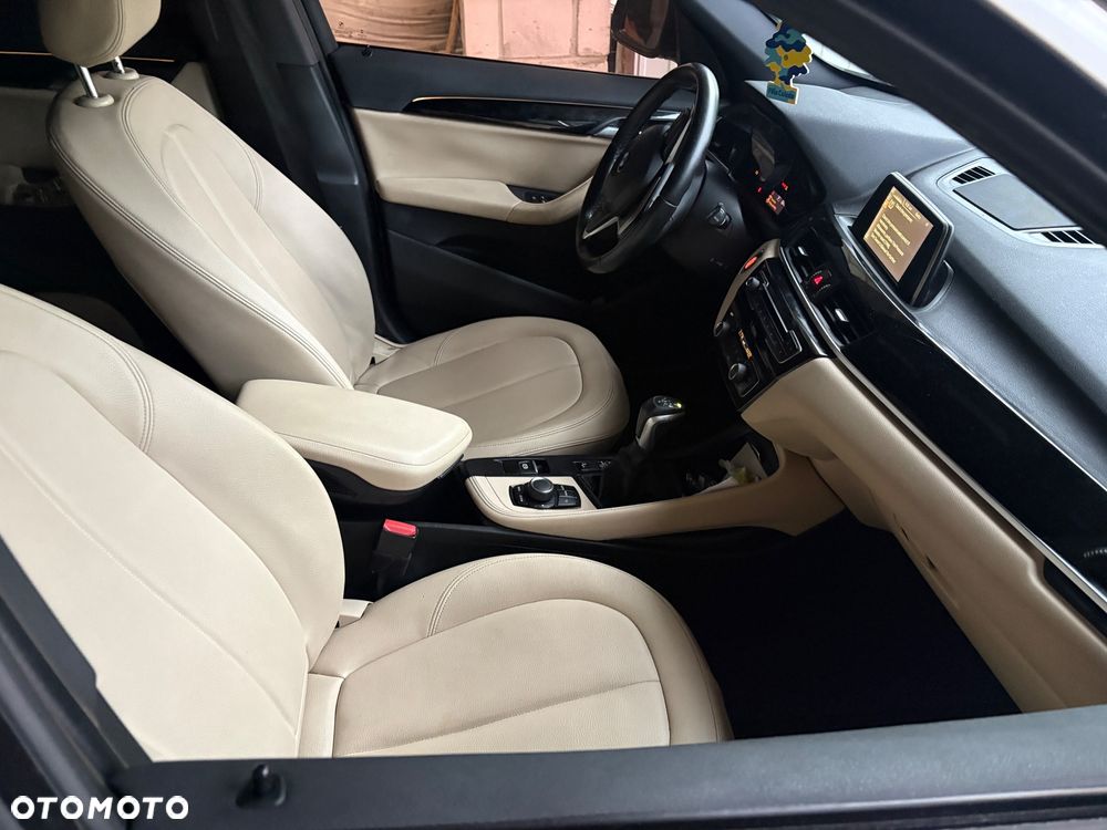 BMW X1 xDrive20i - 8