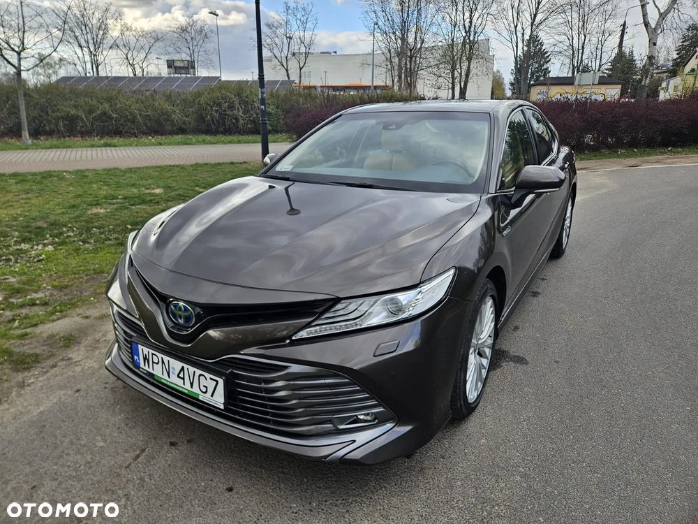 Toyota Camry 2.5 Hybrid Executive CVT - 1