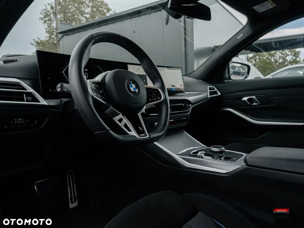 BMW Seria 3 330i M Sport - 8