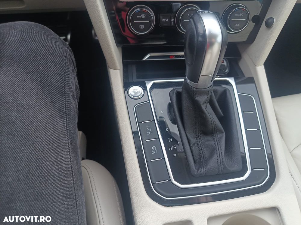 Volkswagen Passat 2.0 TDI DSG Highline - 11