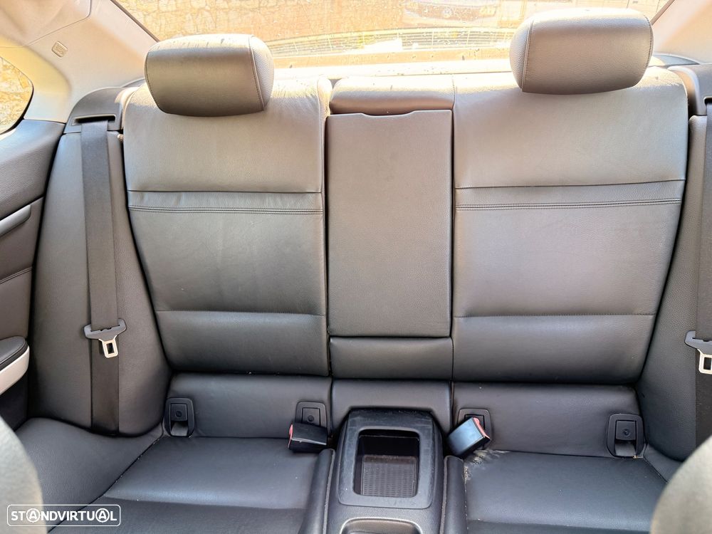 BMW 320 d Coupe Auto - 9