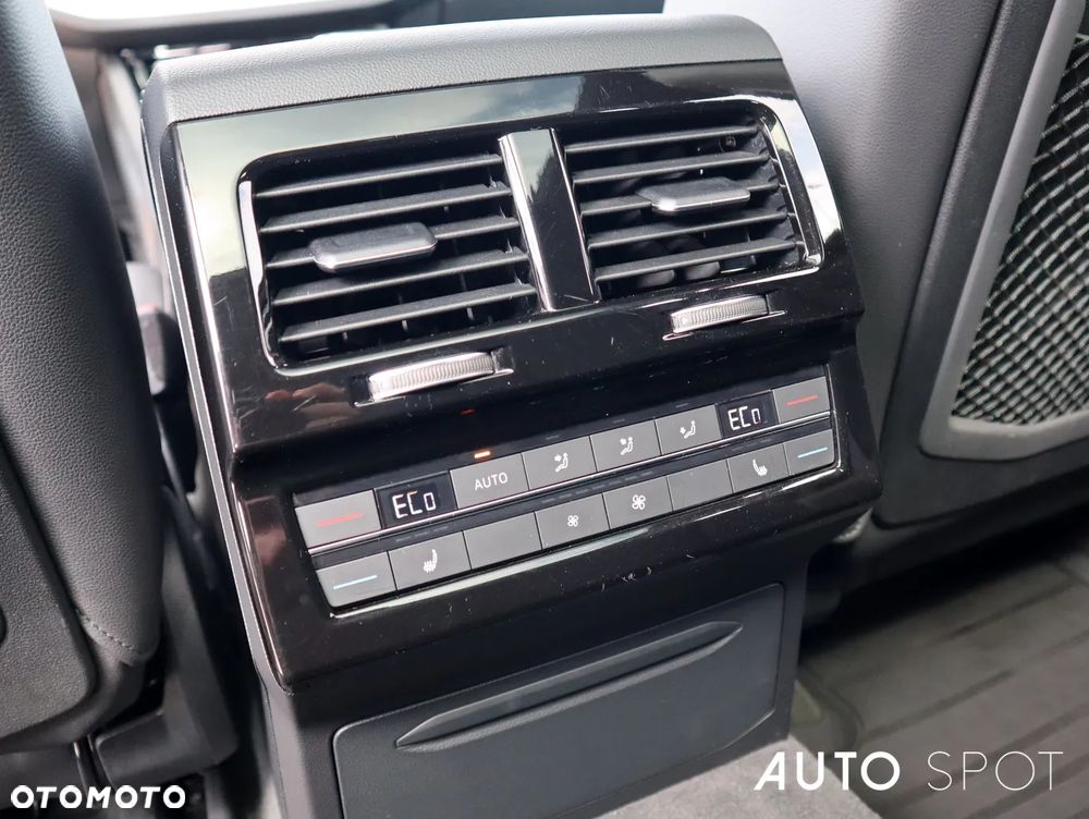 Volkswagen Touareg 3.0 V6 TDI 4Motion DPF Automatik R-Line - 40