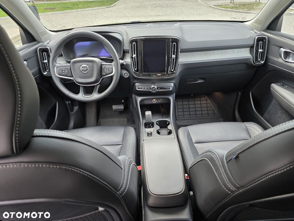 Volvo XC 40 B5 B AWD Momentum Pro - 9