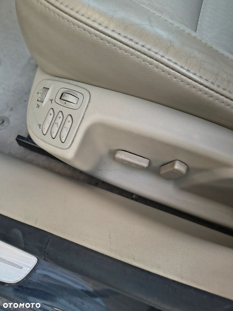 Renault Latitude 2.0 dCi Privilege - 9