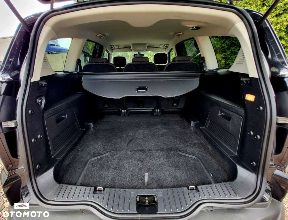 Ford S-Max - 24