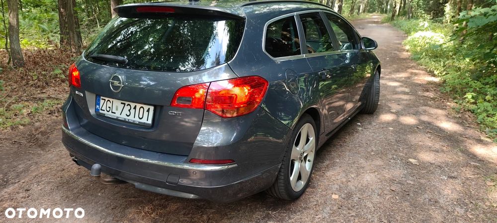 Opel Astra 2.0 CDTI Cosmo - 25