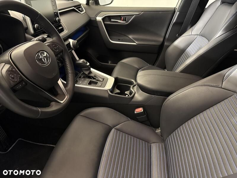 Toyota RAV4 - 13