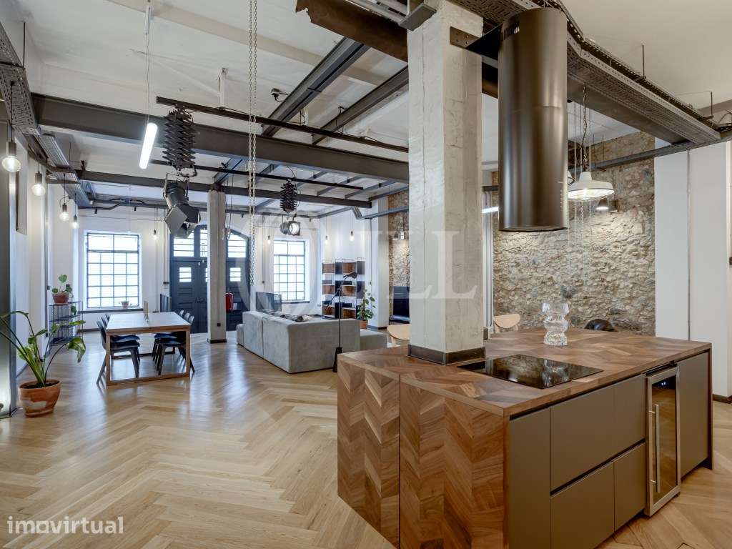 Loft T2+2 com terraço, no Alto de Santo Amaro, em Alcântara - Grande imagem: 4/34