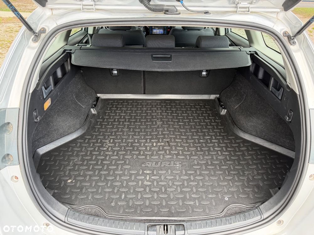 Toyota Auris Hybrid 135 Premium - 11