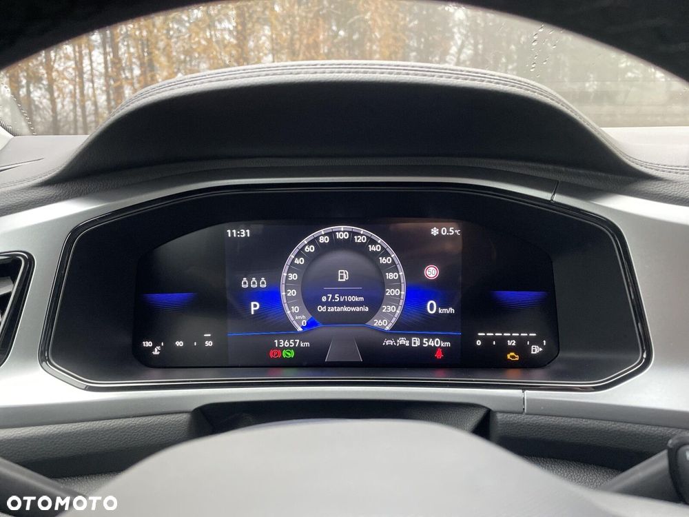 Volkswagen T-Roc - 13