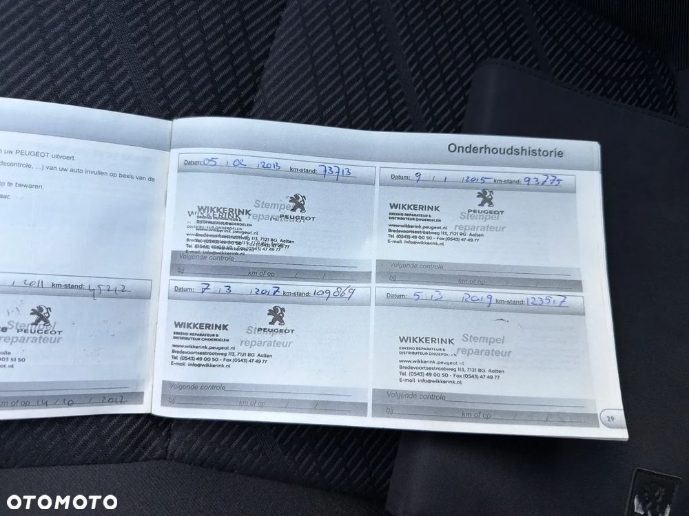 Peugeot 3008 1.6 HDi Premium - 37